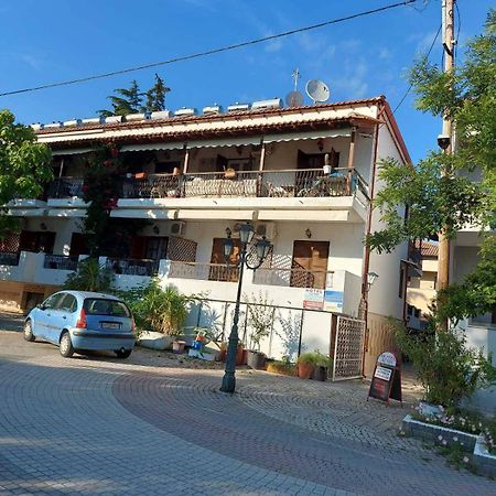 Hotel Agni -Enoikiazomena Diamerizmata Kallithea  Экстерьер фото