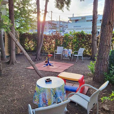 Hotel Agni -Enoikiazomena Diamerizmata Kallithea  Экстерьер фото
